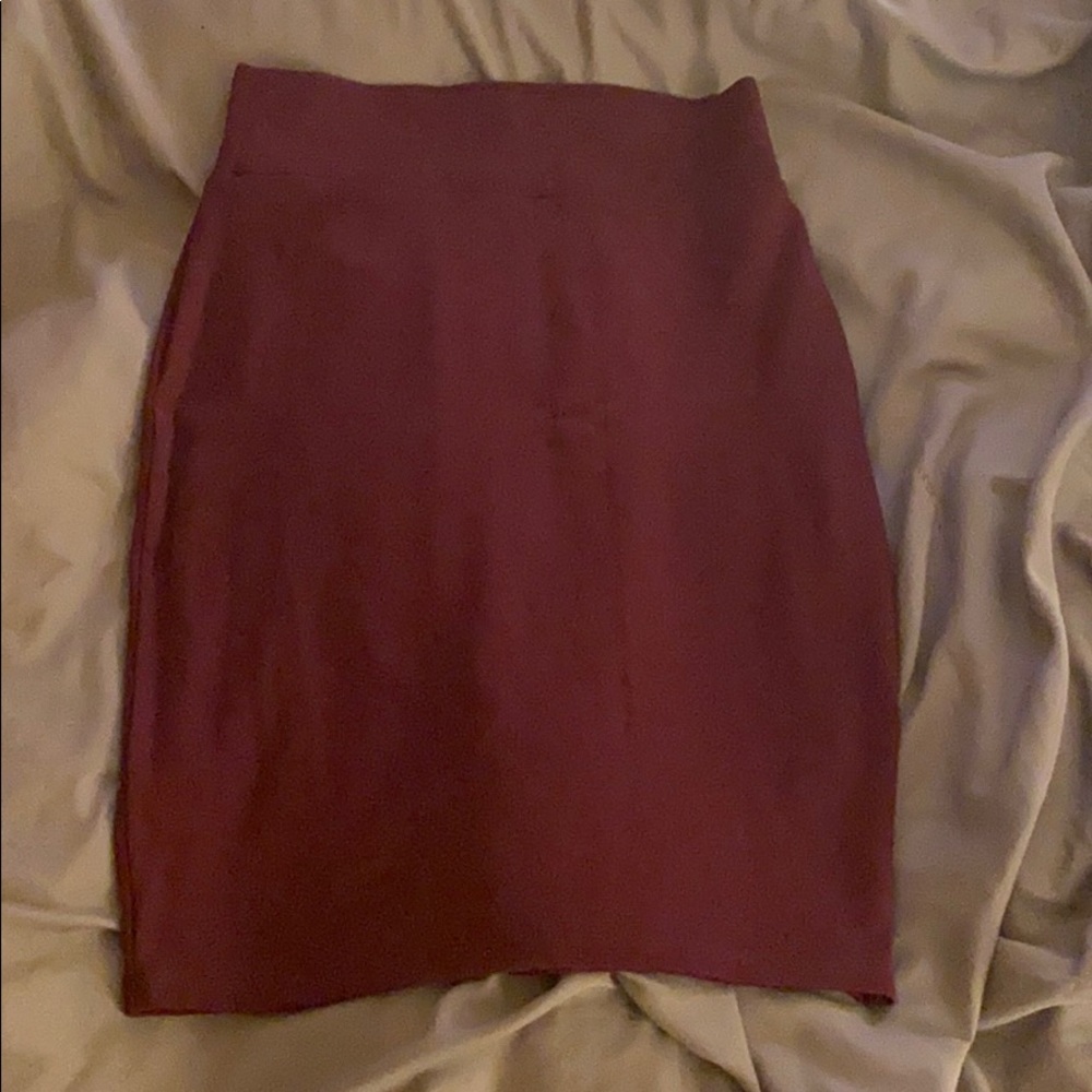 Plum colored pencil skirt size M